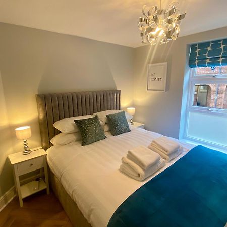 Superb City Centre Apartment Within The City Walls York Bagian luar foto