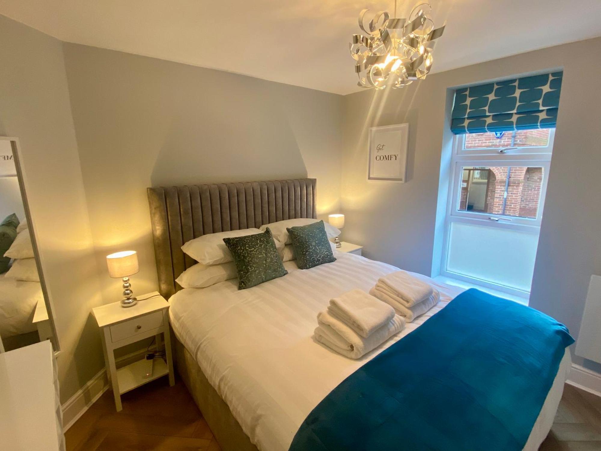 Superb City Centre Apartment Within The City Walls York Bagian luar foto